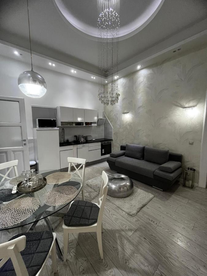 بودابست White Luxury Apartment المظهر الخارجي الصورة